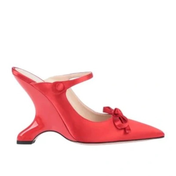Prada Red Satin Patent Sculpted Bow Wedge heel Mary Jane pumps EU 37 - Picture 10 of 11